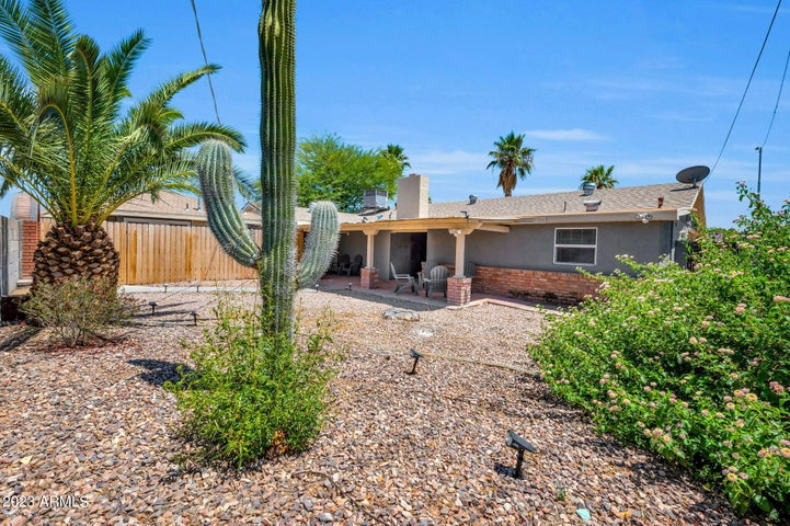 6838 E Latham St - Photo 2 of 2