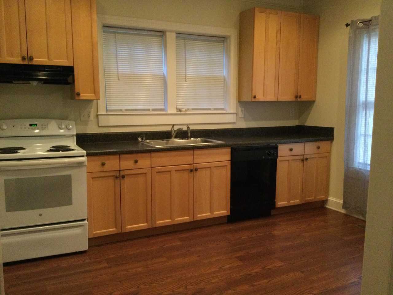 605 W South Main St #1 - Photo 5 of 21