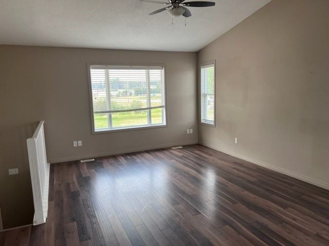 1642 101 Ave #1642 - Photo 4 of 8