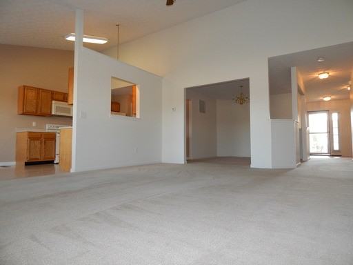 145 N Glen Oak Dr - Photo 3 of 14