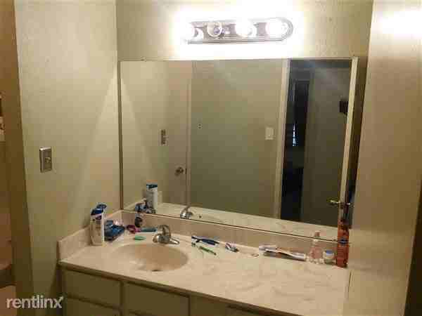 4500 E Oltorf St - Photo 3 of 6