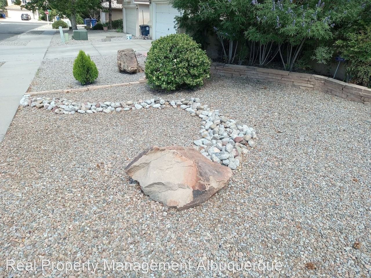 7123 Tourmaline Rd Ne - Photo 2 of 17