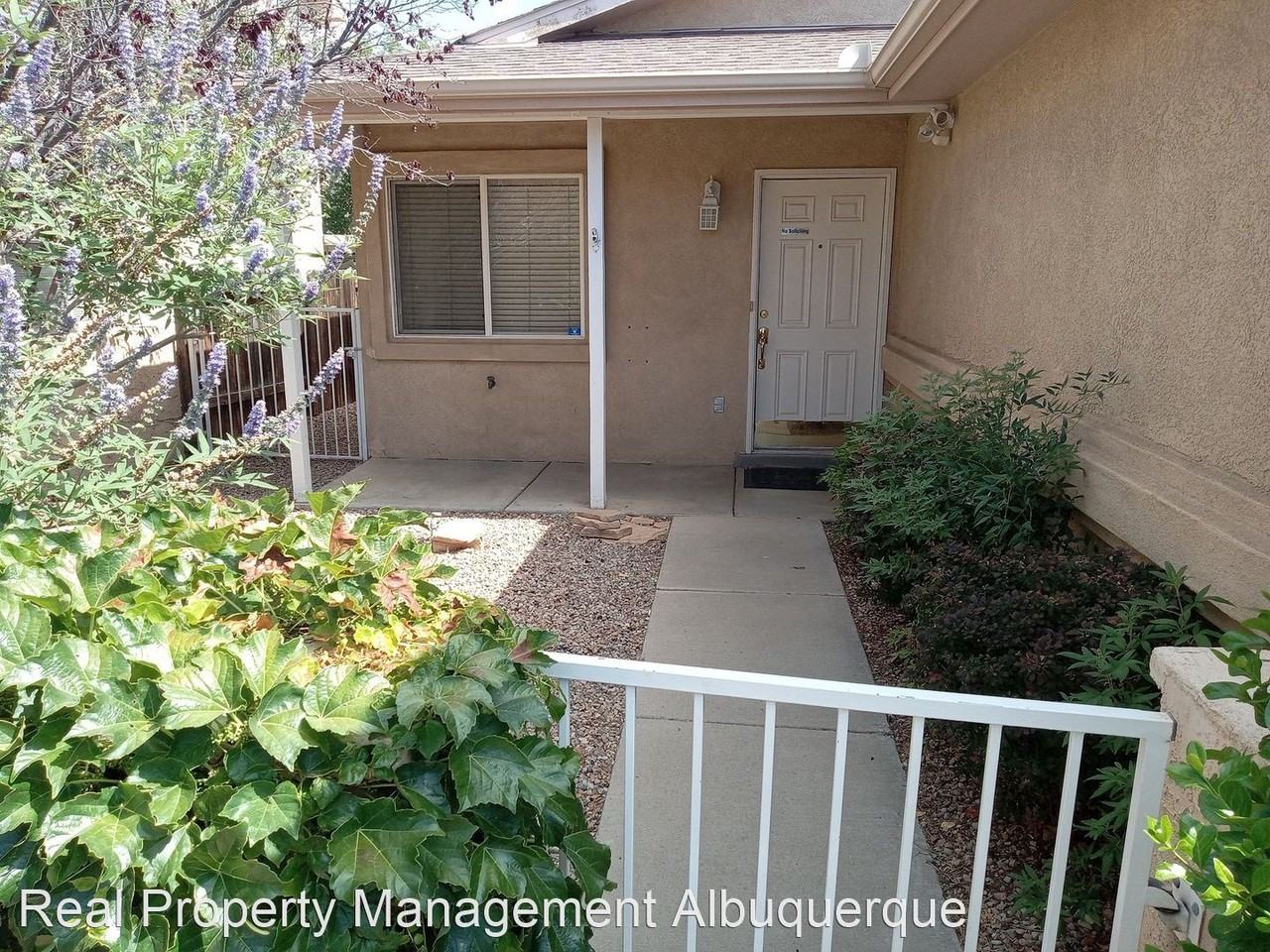 7123 Tourmaline Rd Ne - Photo 3 of 17