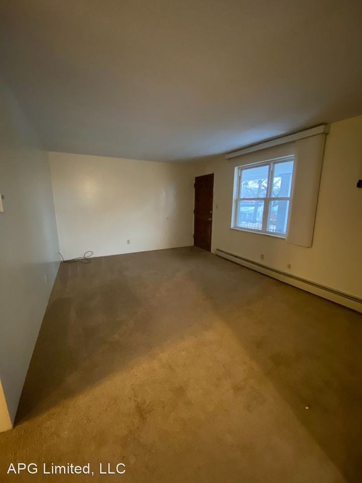 801 North St - Photo 2 of 7