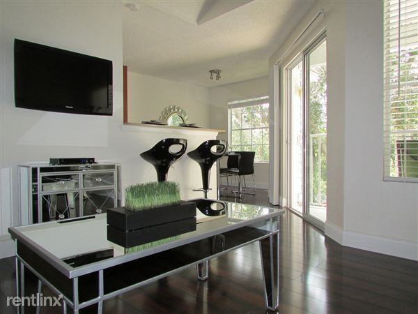 International Drive and Westwood Blvd Apartments International Dr