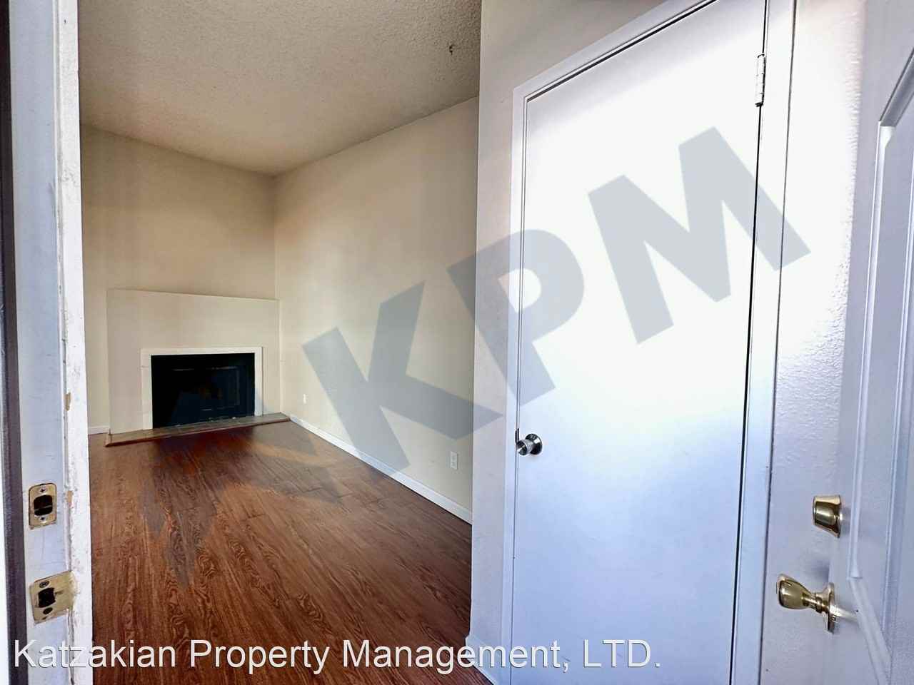 5558 - 5560 - 5562 Tree Swallow Court - Photo 2 of 17