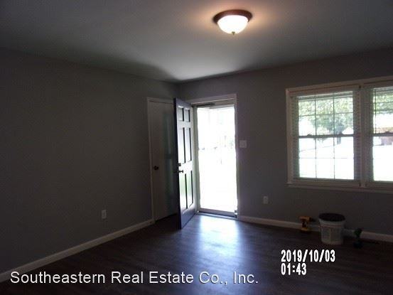 318 Second St - Photo 3 of 15