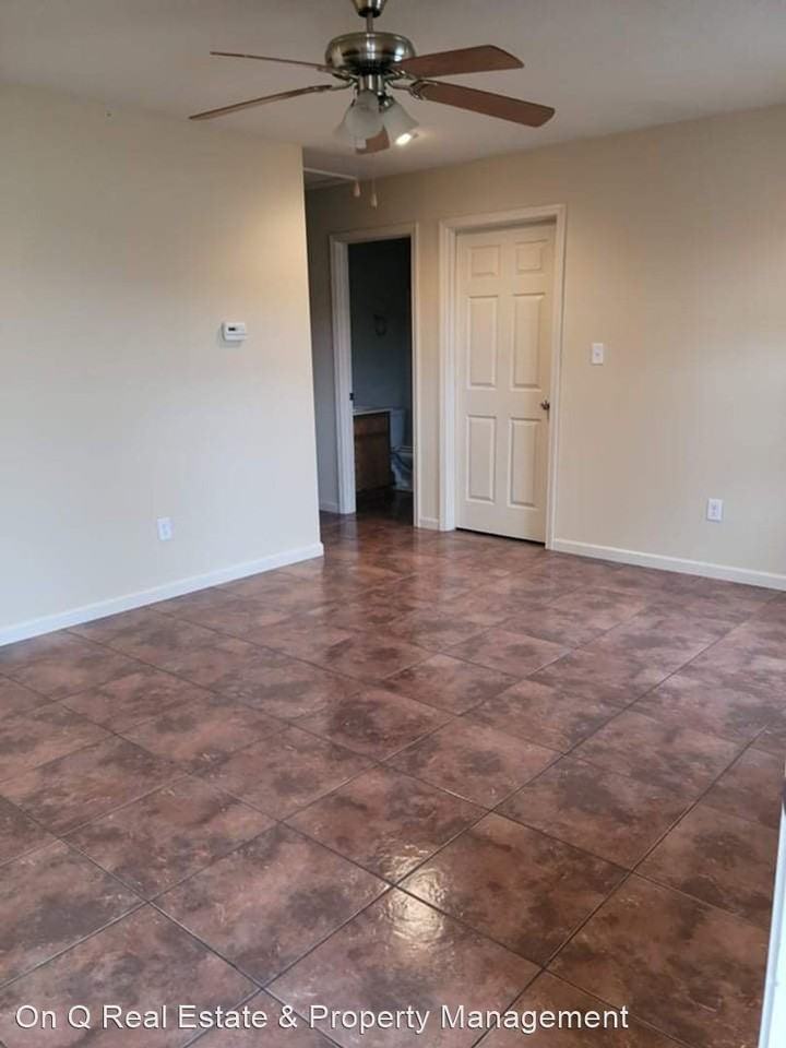 White Buffalo - Photo 3 of 3