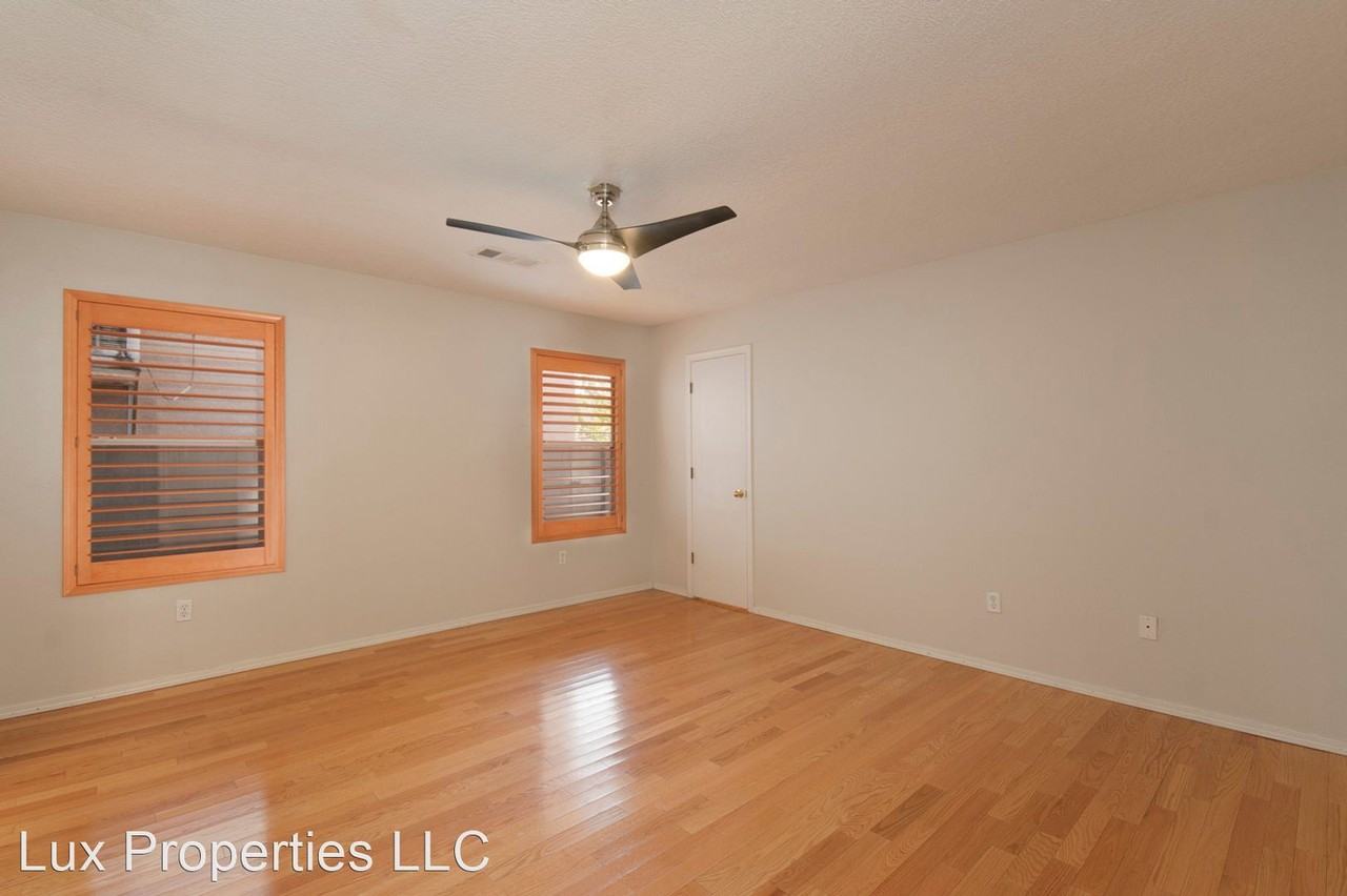 5201 Park Ridge Rd Nw - Photo 3 of 21