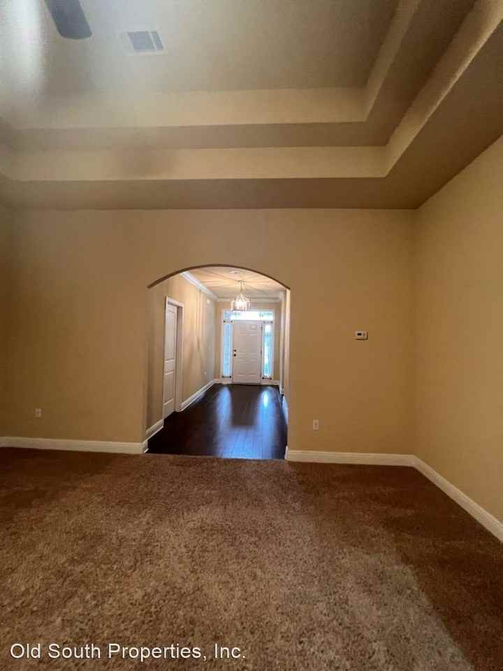 3903 Tuscany Way - Photo 3 of 13