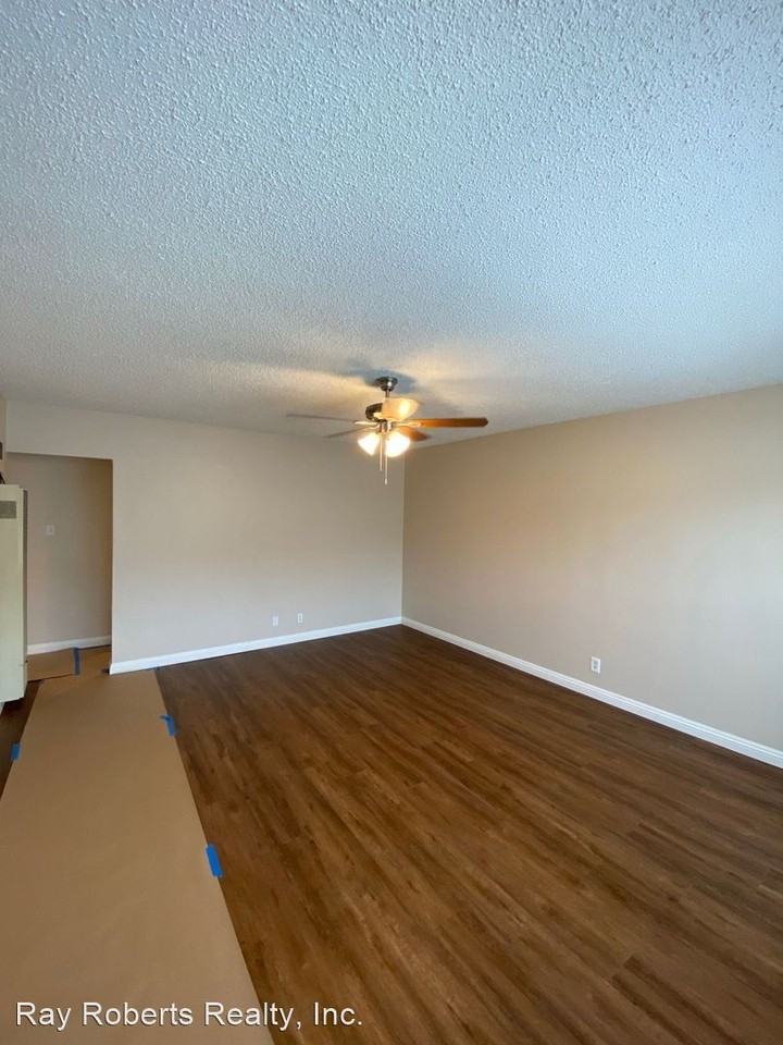 10783 CHESTNUT AVE - Photo 2 of 18