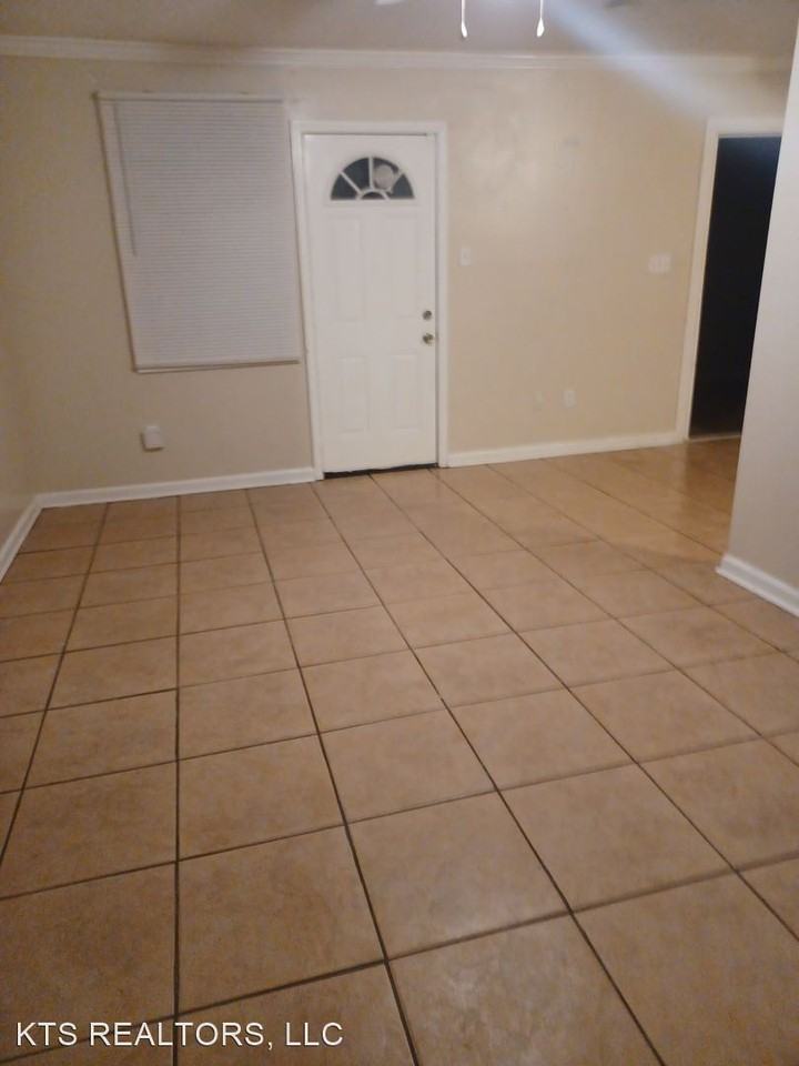 4538 Stemway Dr - Photo 2 of 14