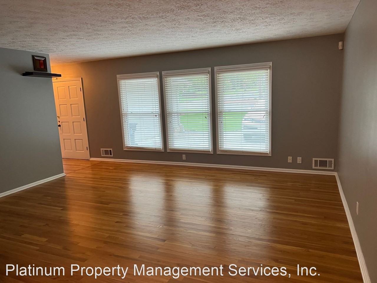 1000 Martins Lake Close - Photo 3 of 43