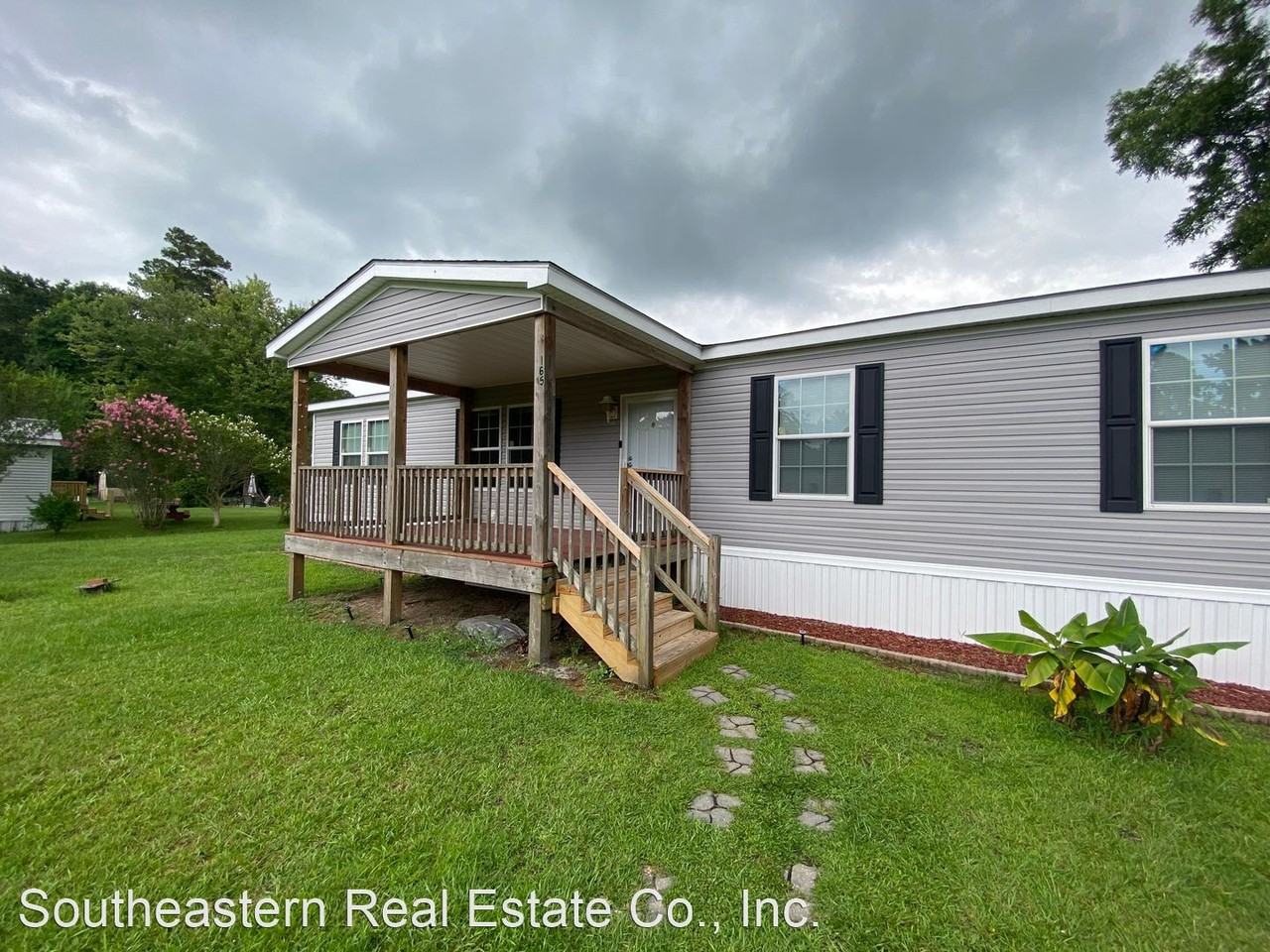 165 Raymond Williams Rd - Photo 2 of 27