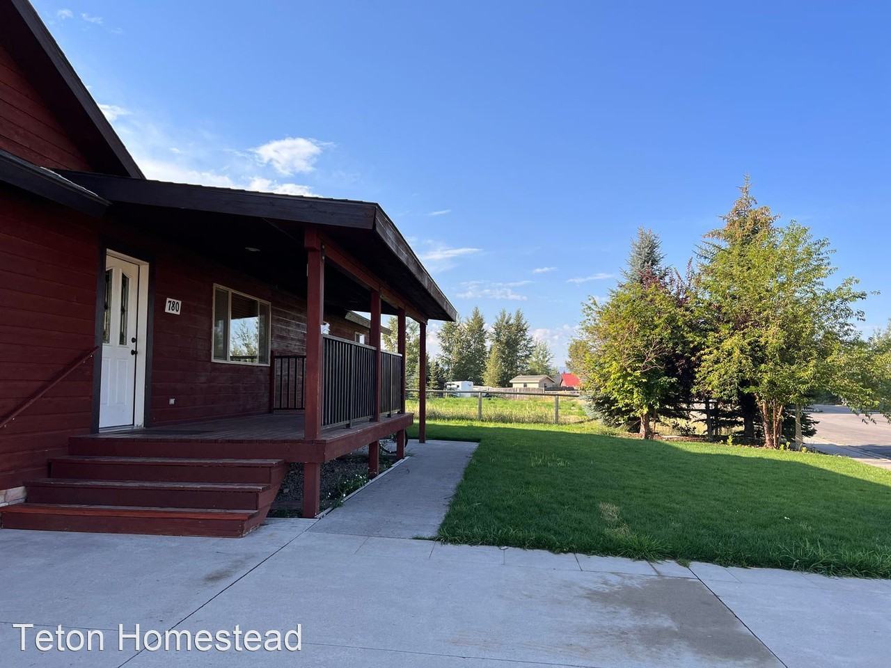 780 Buffalo Trl - Photo 2 of 30