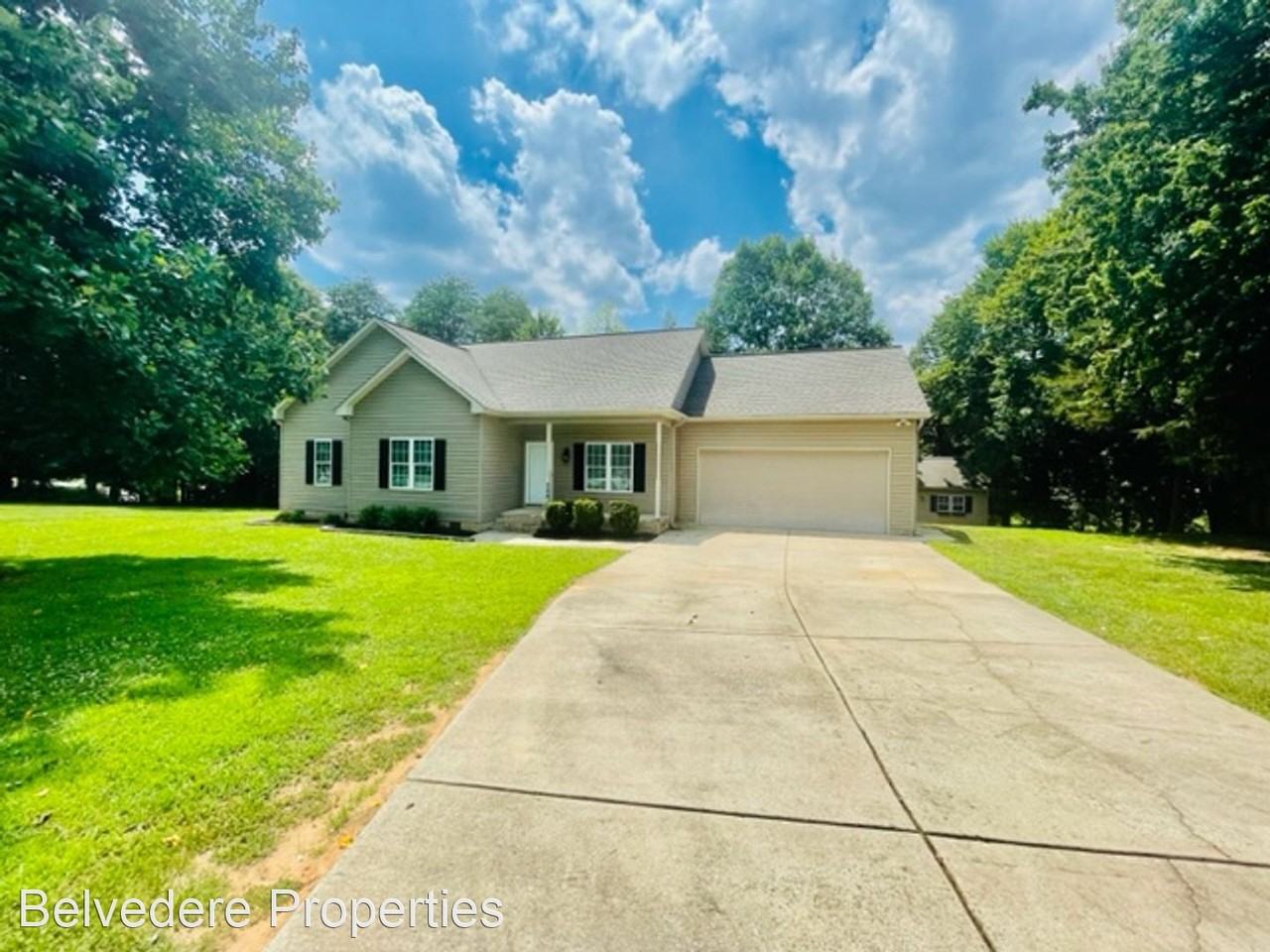 7541 Strawberry Rd - Photo 3 of 36