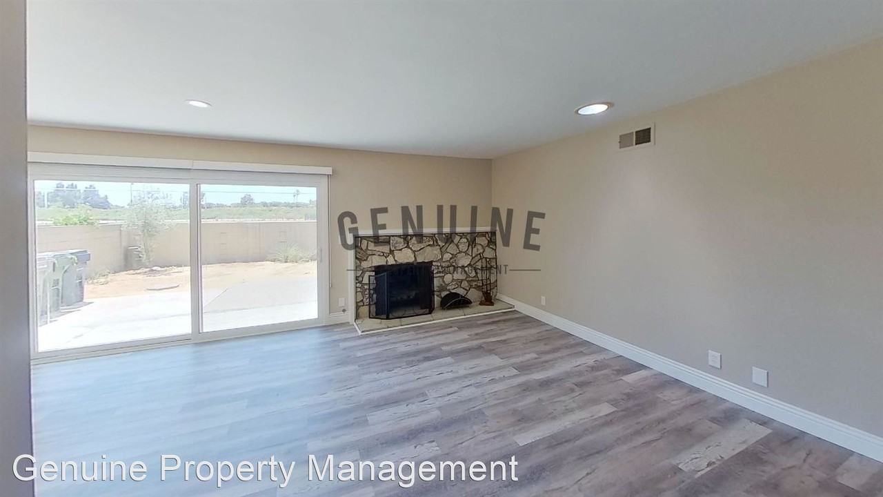 185 Harvard Ln - Photo 3 of 28