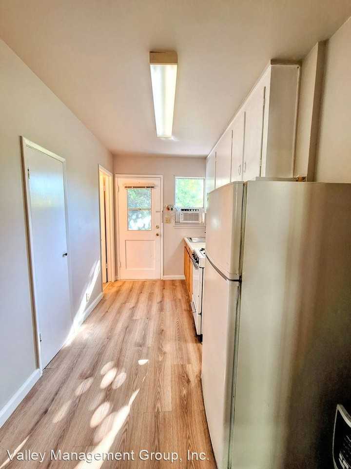 1345 Market St #2 - Photo 3 of 10