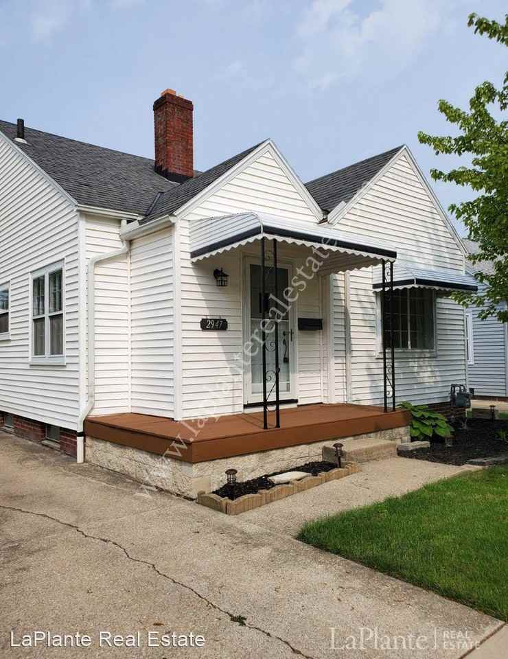 2947 S Byrne Rd - Photo 2 of 14