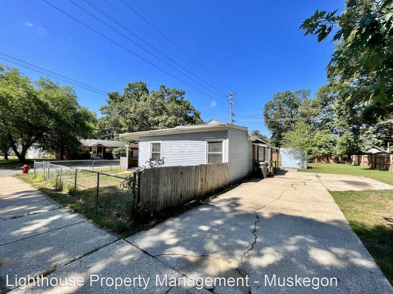 1891 Continental St - Photo 2 of 17