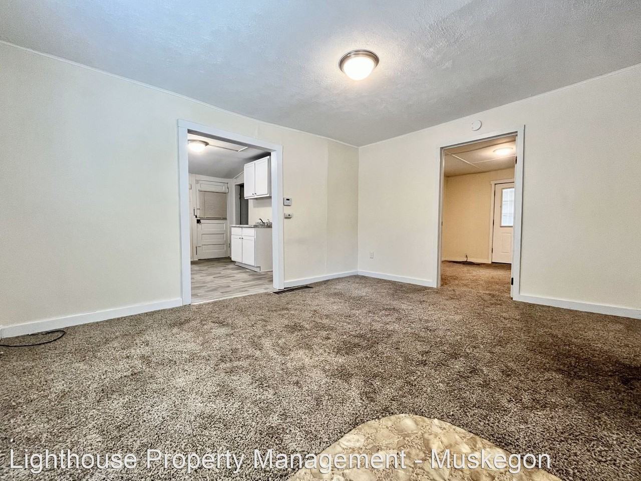 1891 Continental St - Photo 3 of 17