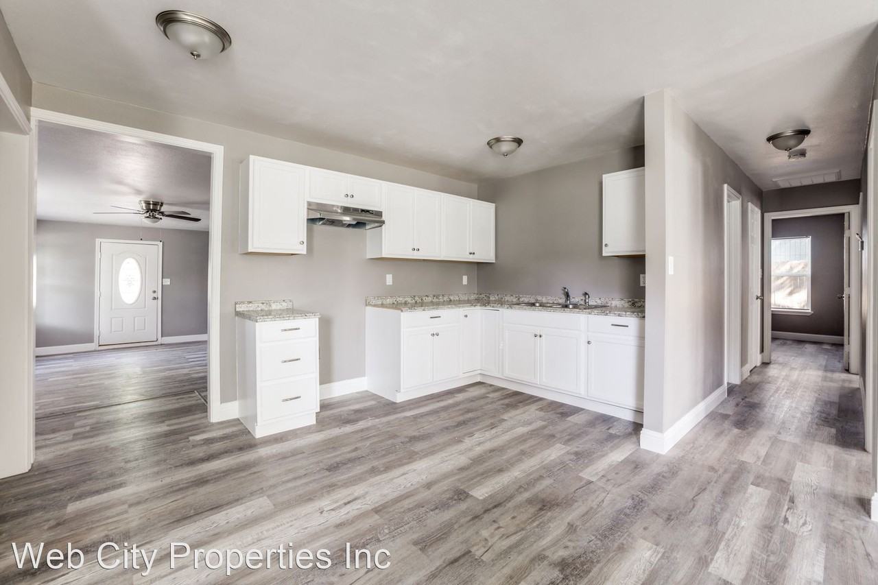 508 S Jesse Lee St - Photo 3 of 13