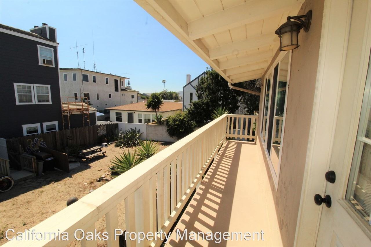 1063 & 1065 Montauk Lane - Photo 2 of 28