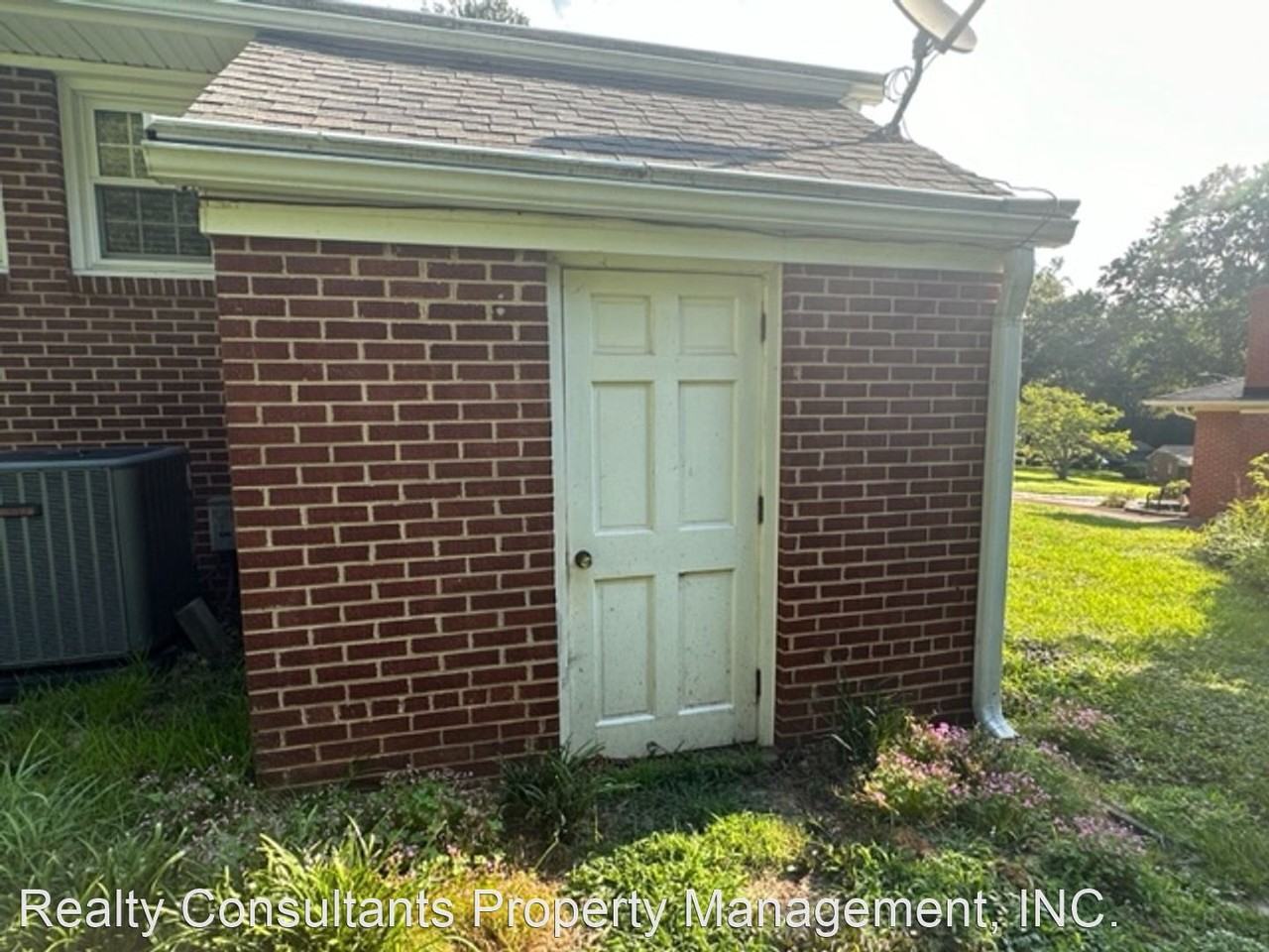 3546 Cherry Ln - Photo 3 of 23