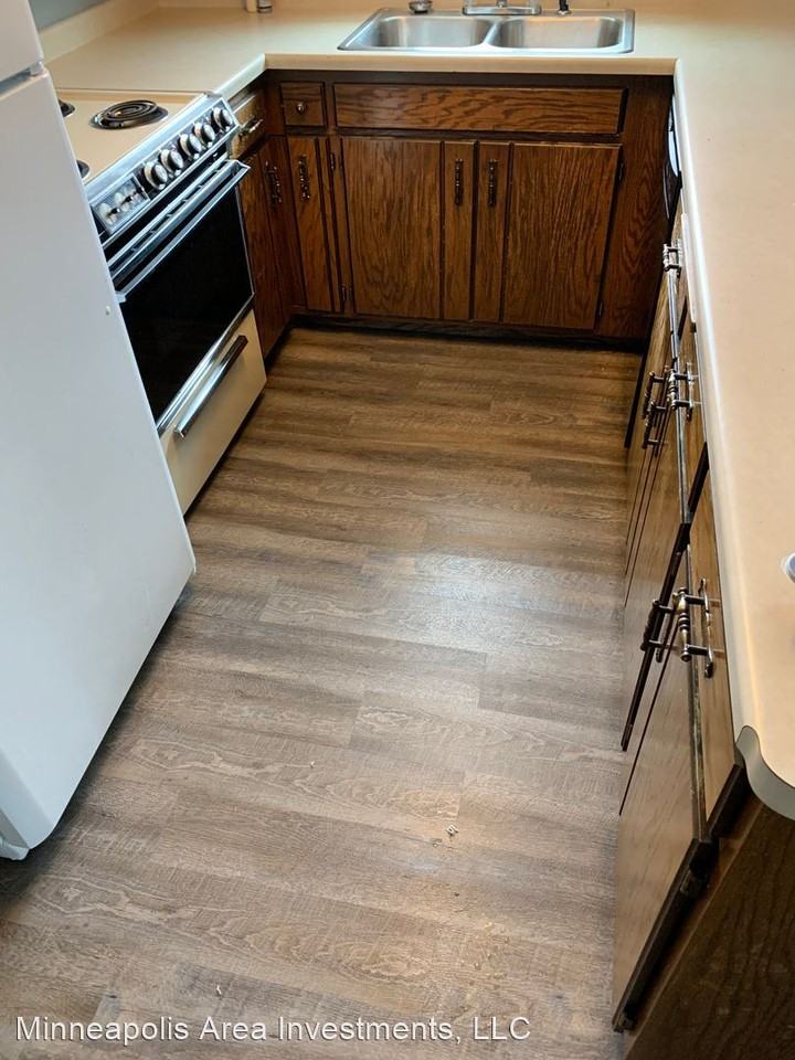 5827 Laverne Cir. - Photo 3 of 20