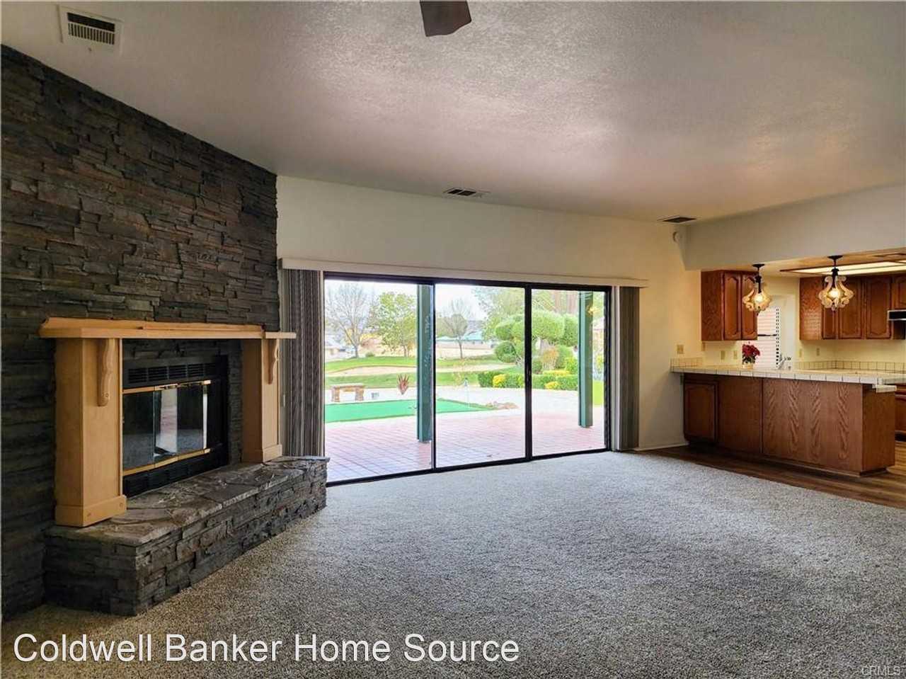 27975 Fairacres Ln - Photo 2 of 14