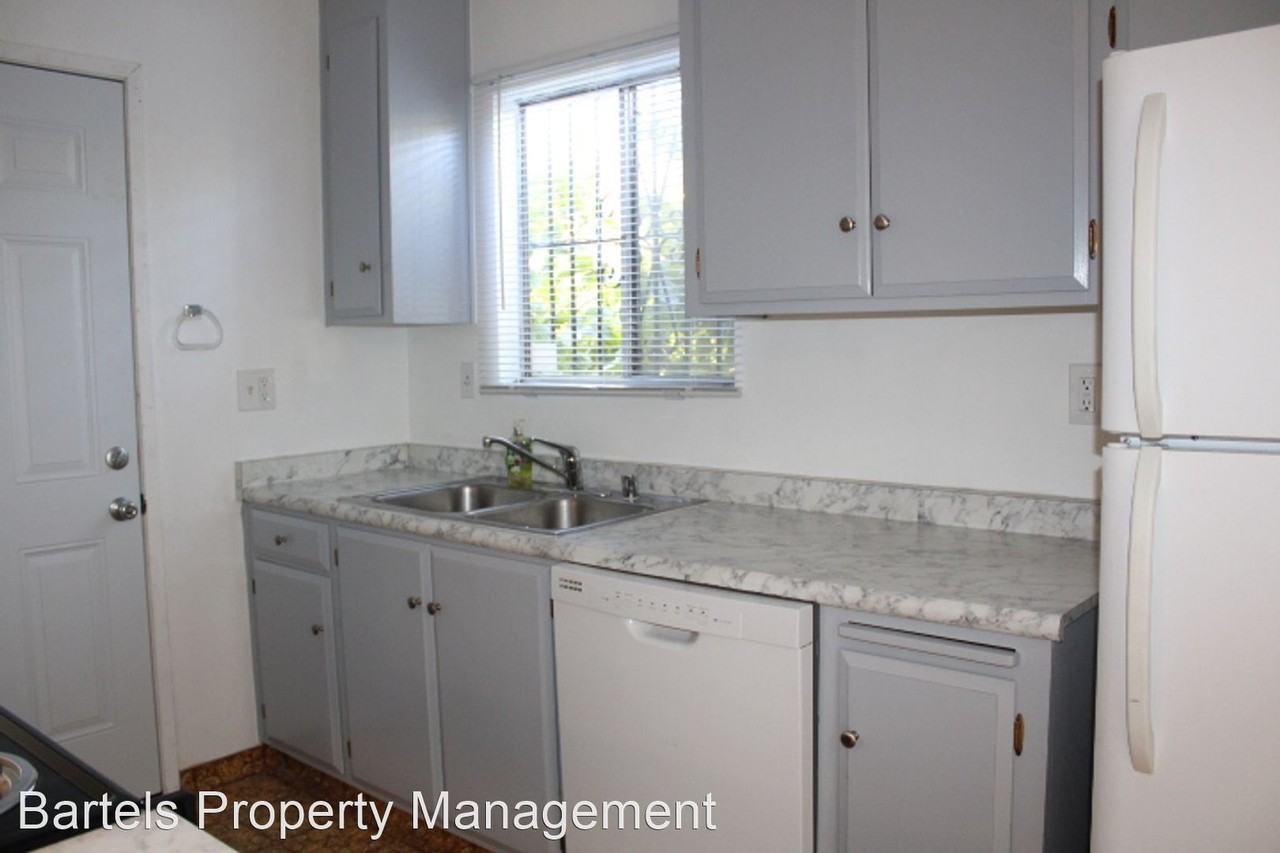 2916 Sargent Ave - Photo 3 of 28