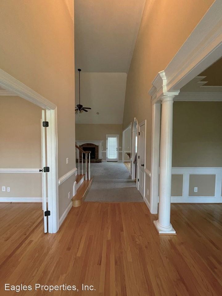 107 Brighton Dr - Photo 3 of 28