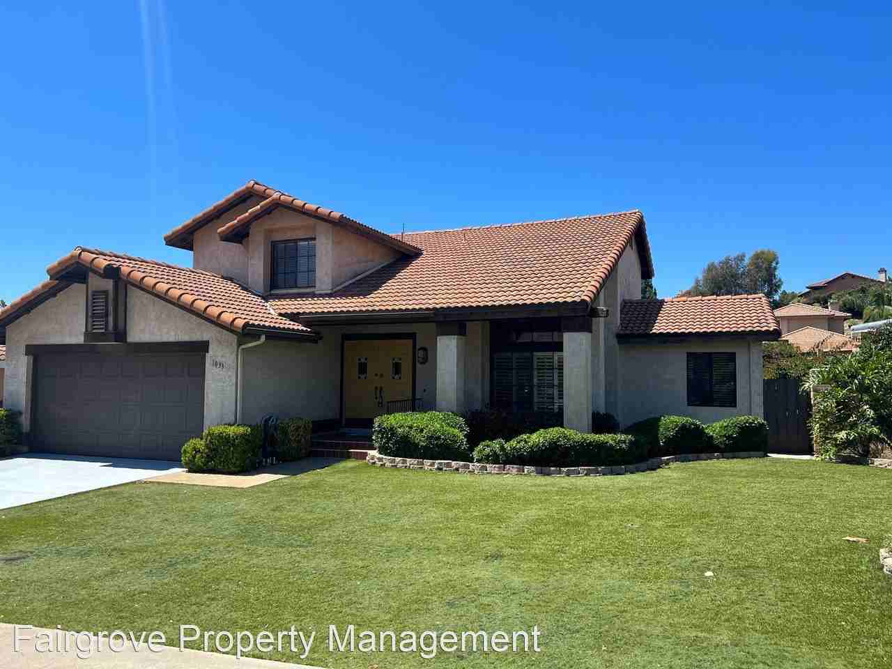 1033 Paseo Entrada - Photo 2 of 23
