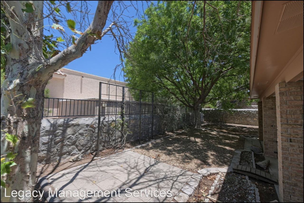 7124 Villa Hermosa Dr - Photo 2 of 48