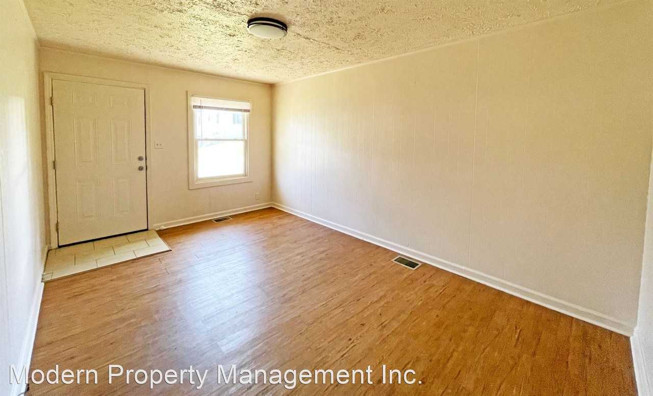 Saint Clair Street - Photo 2 of 9