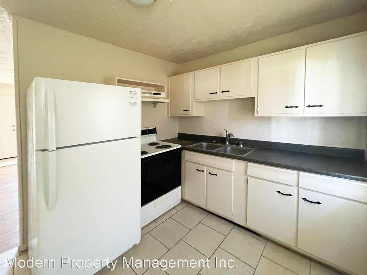 Saint Clair Street - Photo 3 of 9