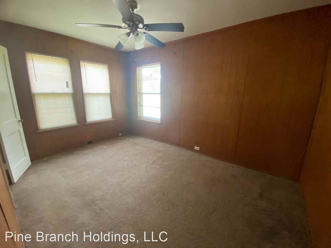 809 Jefferson St - Photo 3 of 7