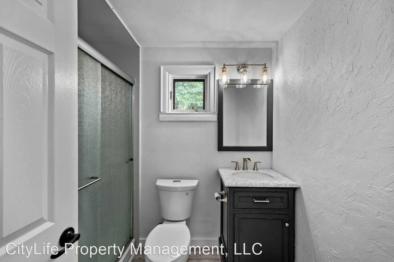 173 Greenview Dr - Photo 2 of 22