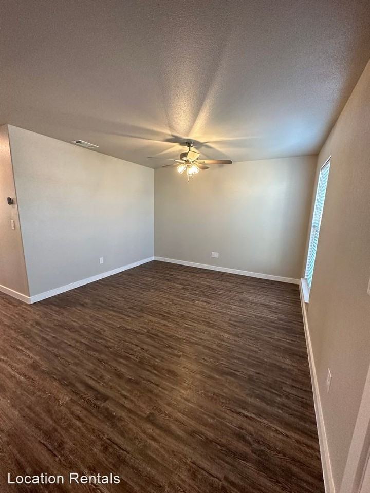 1604 135th St - Photo 3 of 16