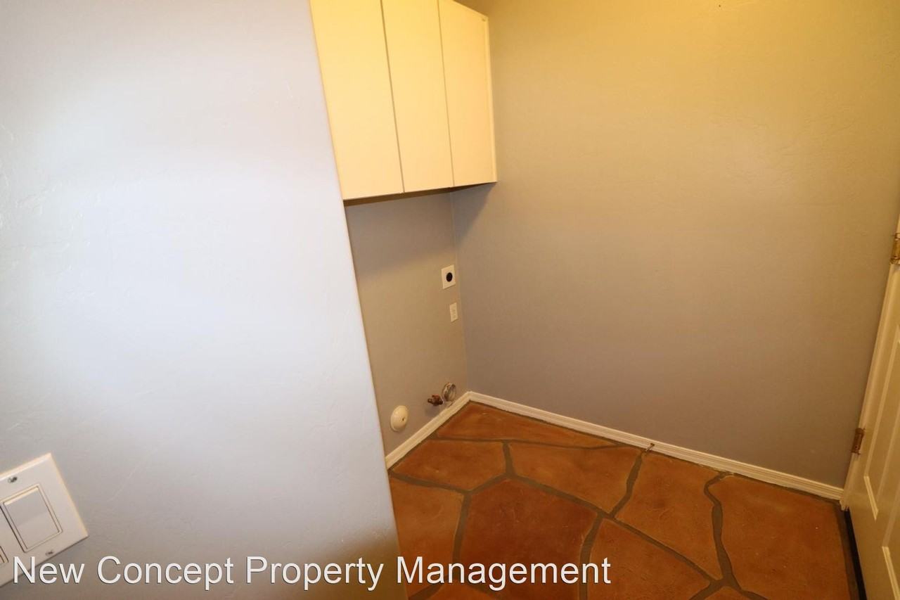 5533 W Carriage Dr - Photo 3 of 38