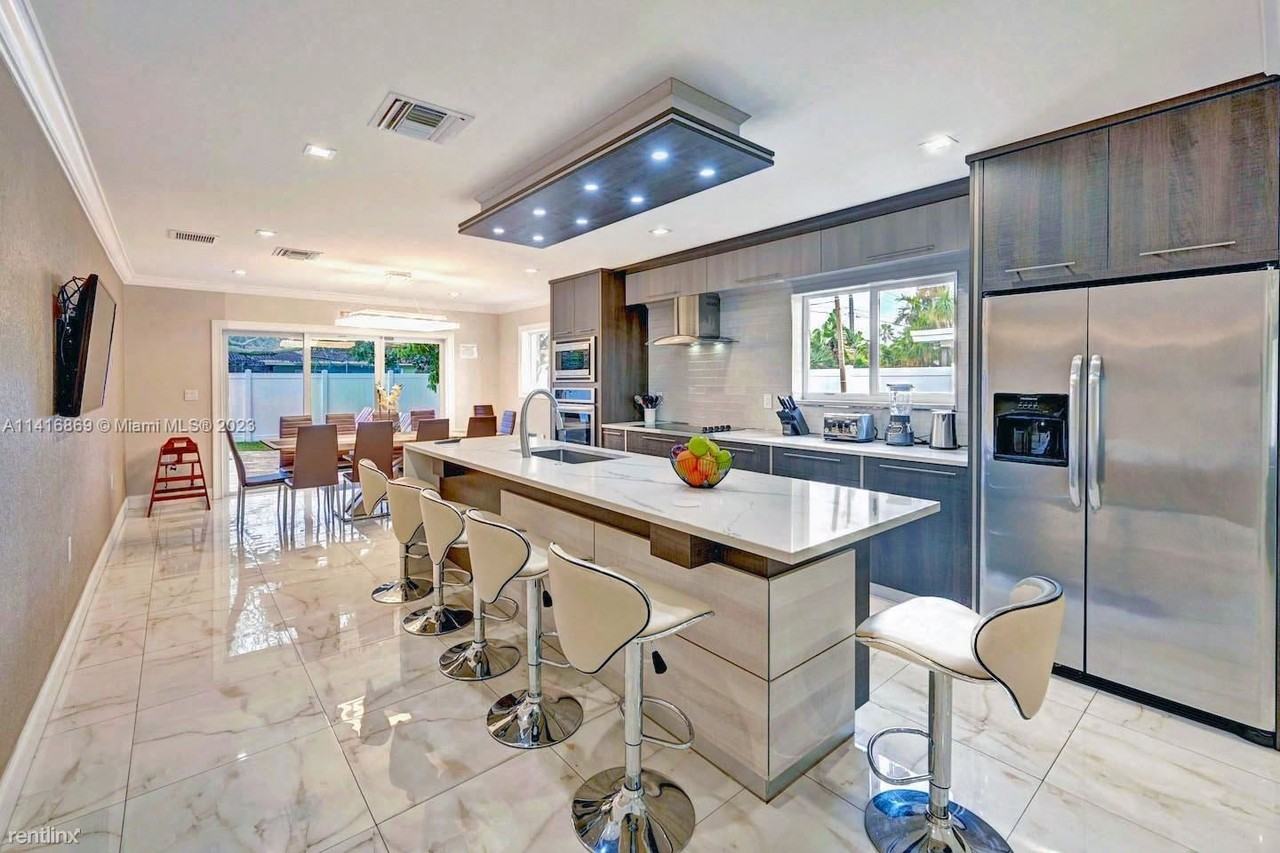 1318 Washington St - Photo 3 of 36