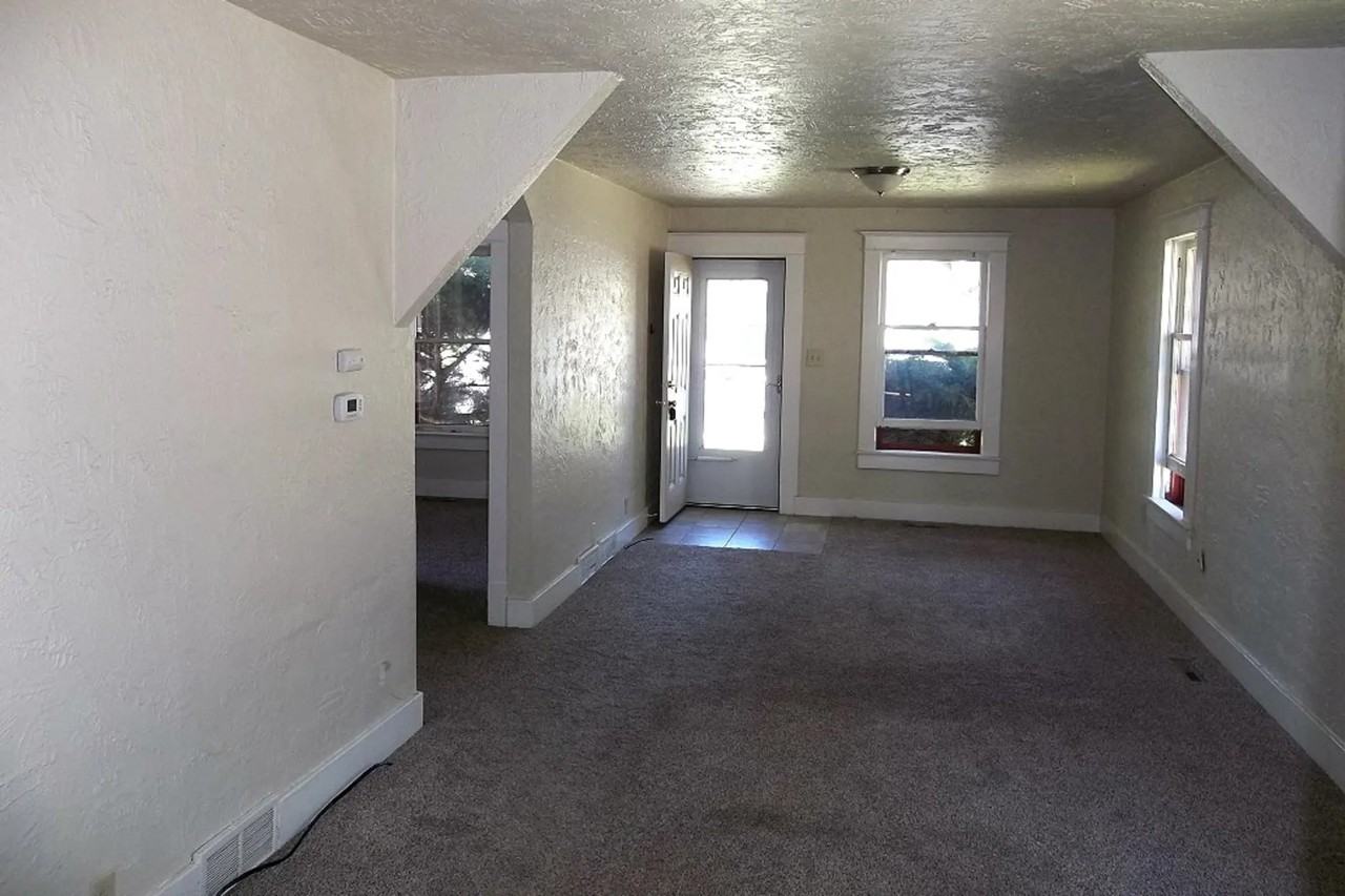 234 N Sherwood St - Photo 2 of 11