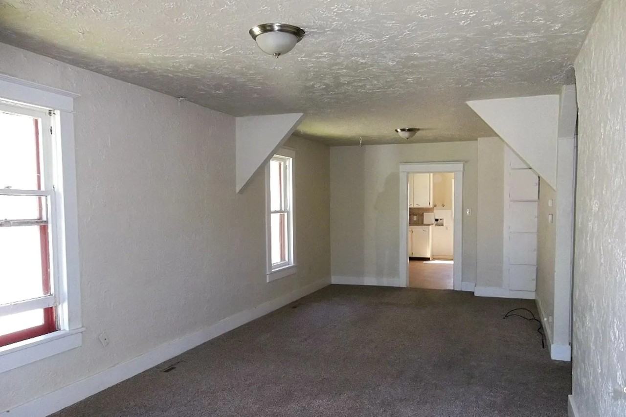 234 N Sherwood St - Photo 3 of 11