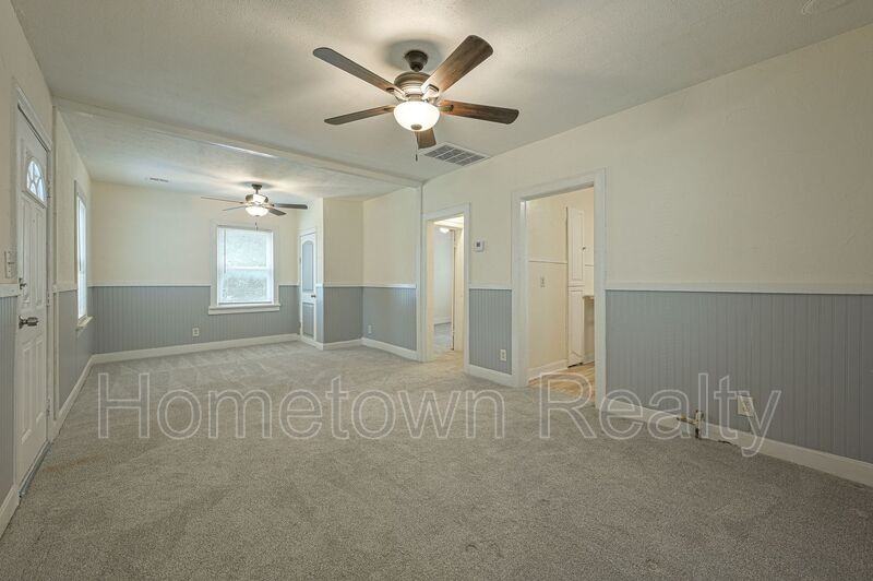 2316 Nw 38th St - Photo 3 of 17