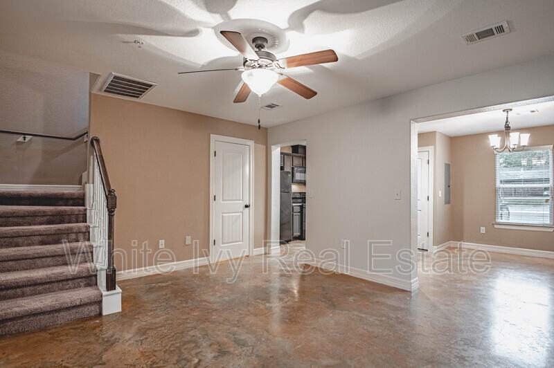 2002 20th St #603 - Photo 5 of 17