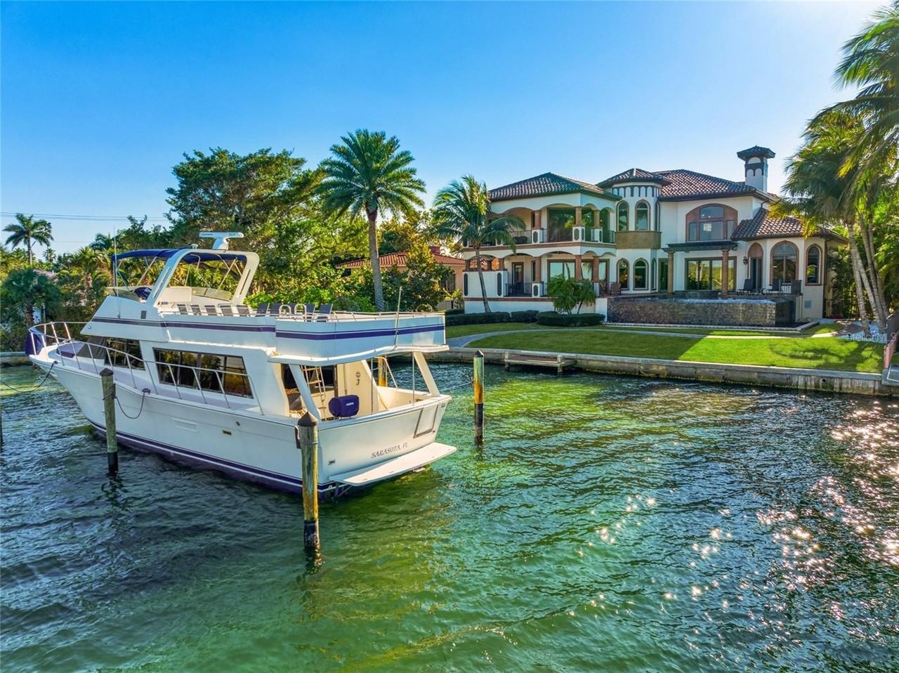 14 N Washington Dr - Photo 3 of 50