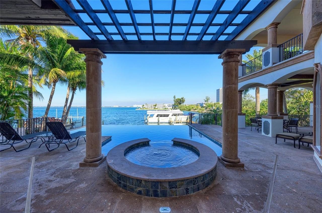 14 N Washington Dr - Photo 6 of 50