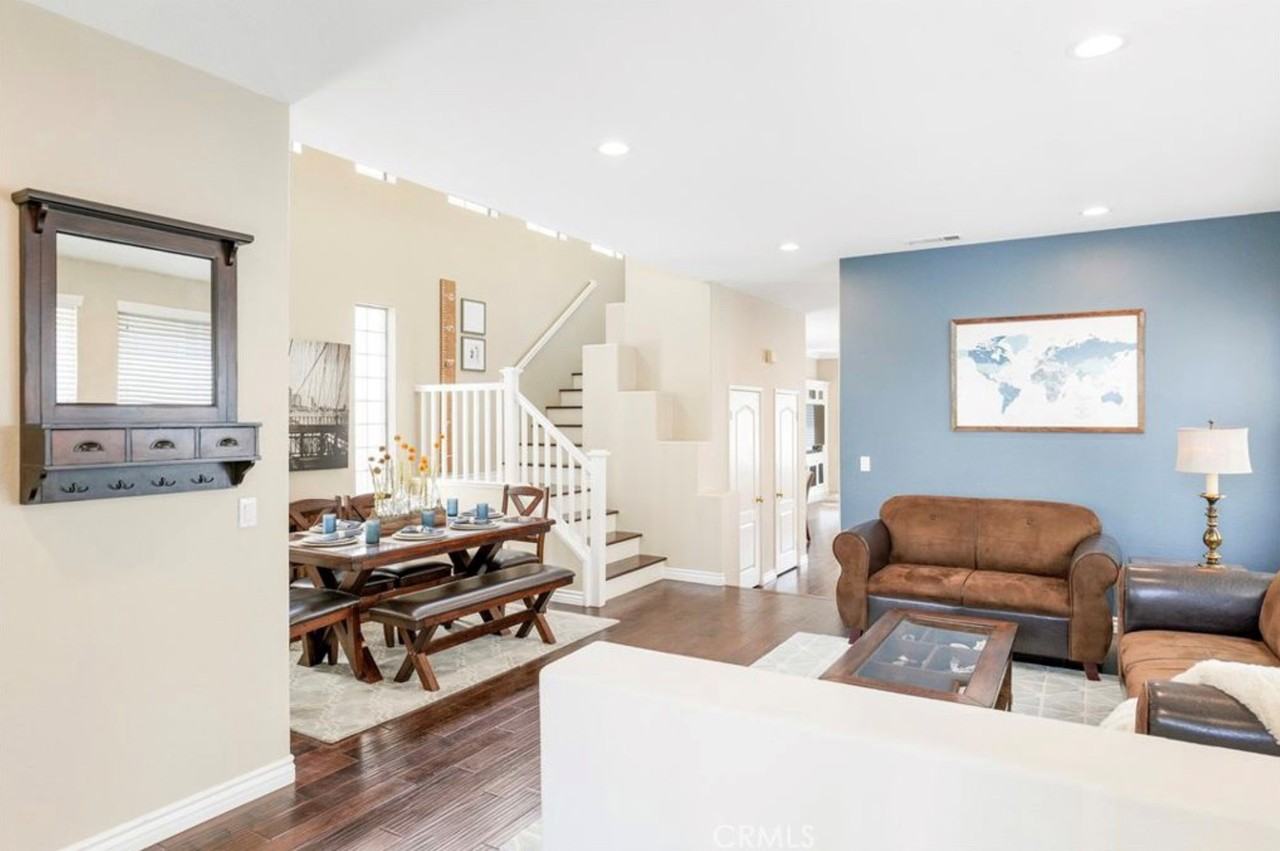 204 Laurel Ave - Photo 2 of 29