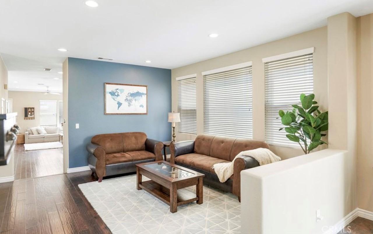 204 Laurel Ave - Photo 3 of 29