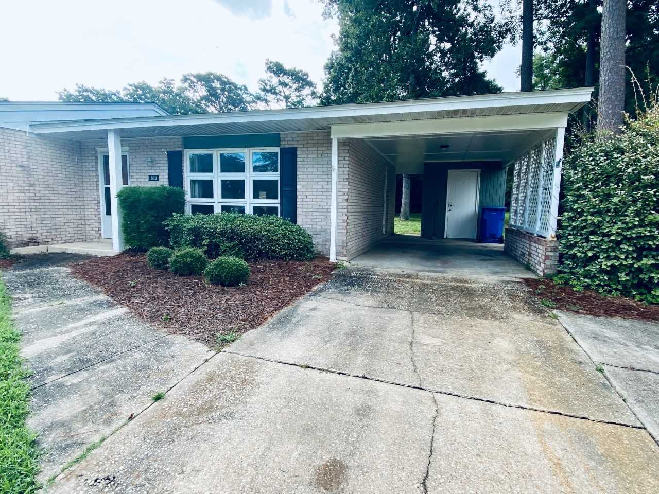 570 Juniper Dr - Photo 3 of 22